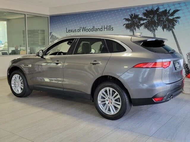 2017 Jaguar F-Pace - Image 2 of 19