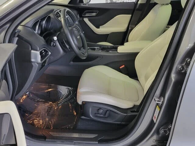 2017 Jaguar F-Pace - Image 10 of 19