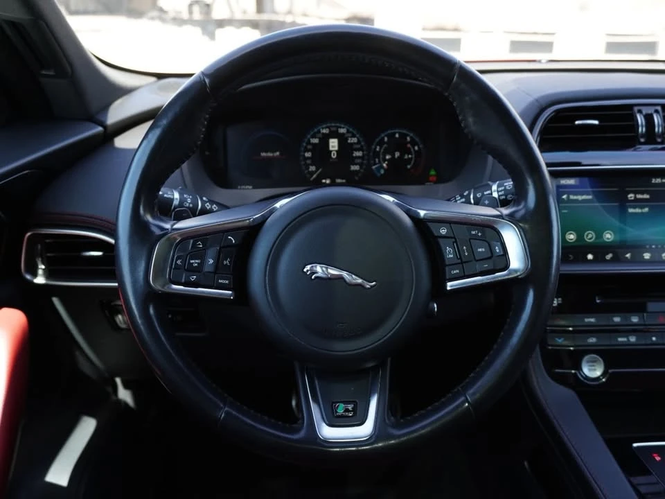 2017 Jaguar F-Pace - Image 11 of 20