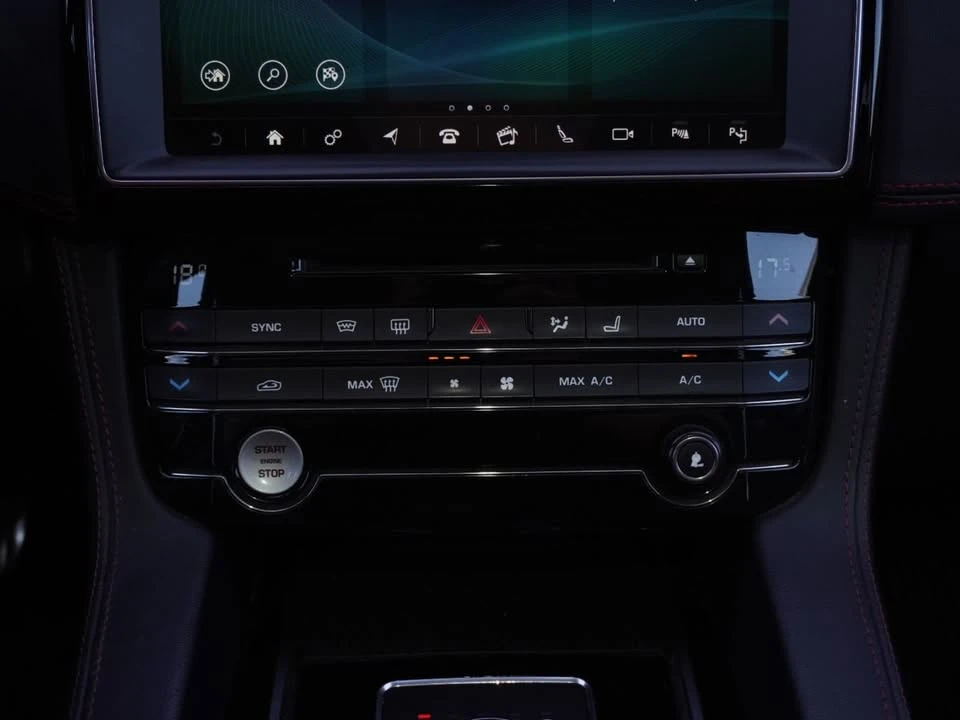 2017 Jaguar F-Pace - Image 18 of 20