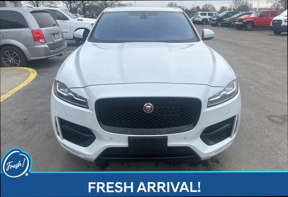 2017 Jaguar F-Pace - Image 6 of 9