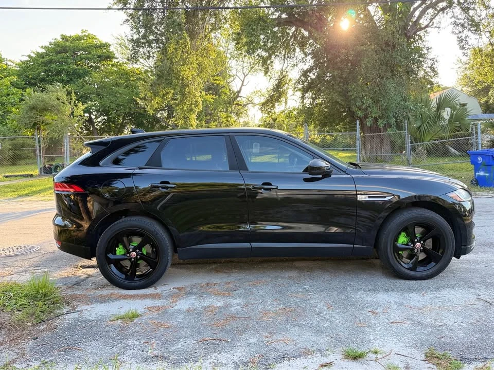 2017 Jaguar F-Pace - Image 6 of 8