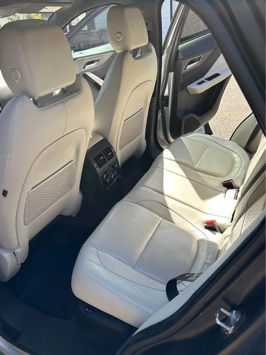 2017 Jaguar F-Pace - Image 13 of 17