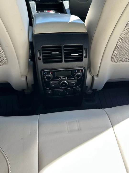 2017 Jaguar F-Pace - Image 10 of 17