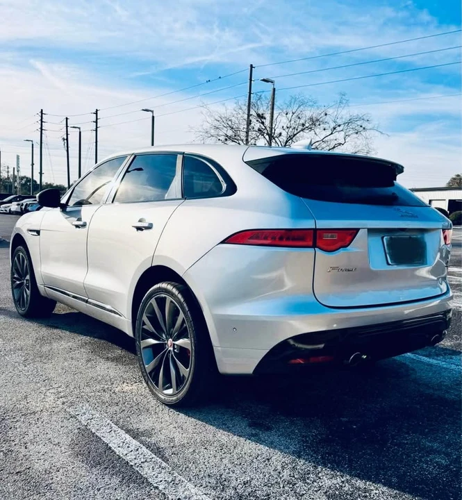 2017 Jaguar F-Pace - Image 2 of 16