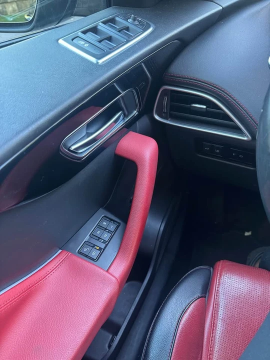 2017 Jaguar F-Pace - Image 9 of 10