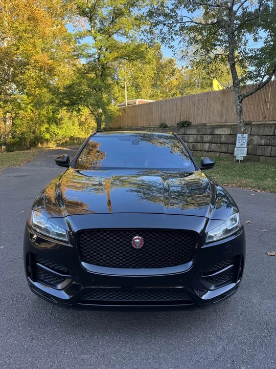 2017 Jaguar F-Pace - Image 2 of 14