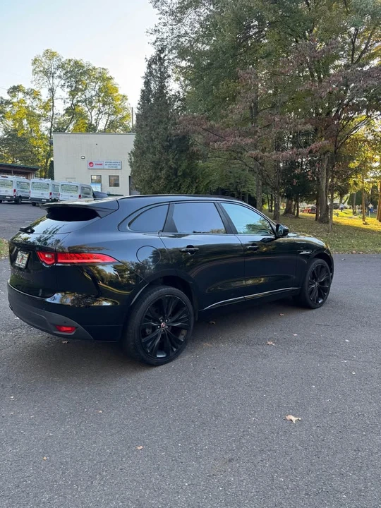 2017 Jaguar F-Pace - Image 5 of 14