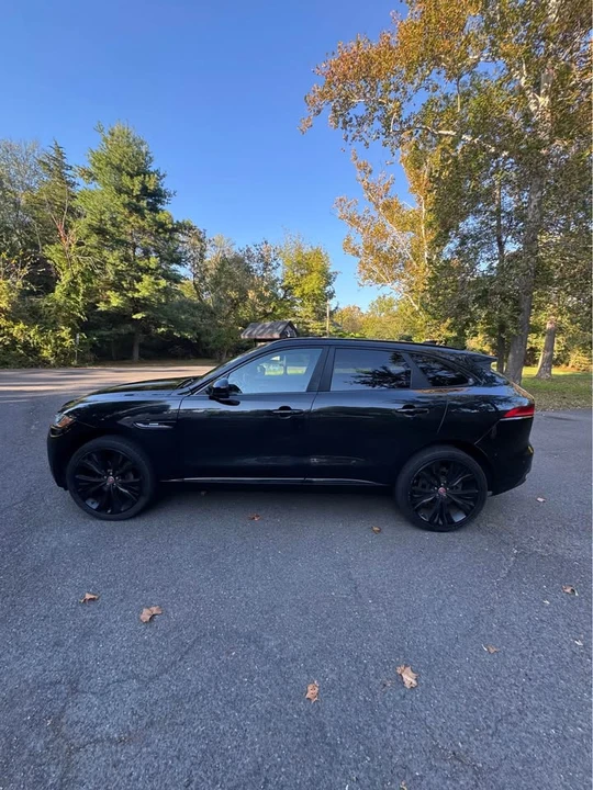 2017 Jaguar F-Pace - Image 7 of 14