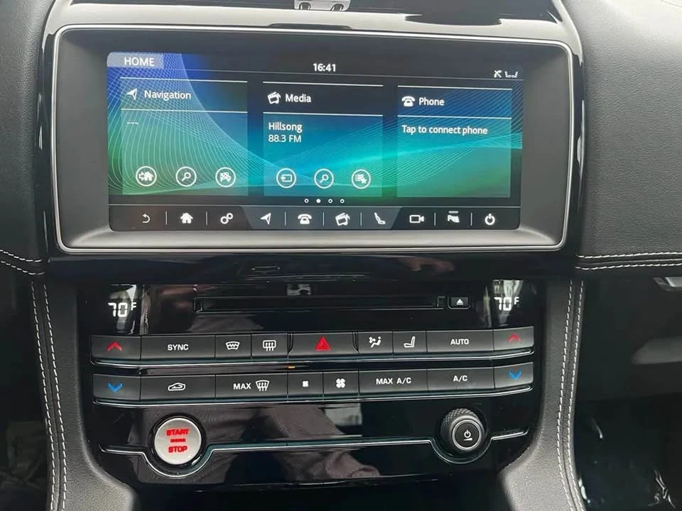 2017 Jaguar F-Pace - Image 5 of 15