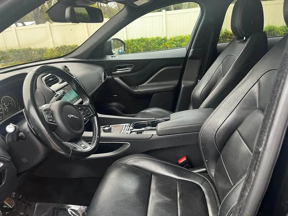 2017 Jaguar F-Pace - Image 2 of 15
