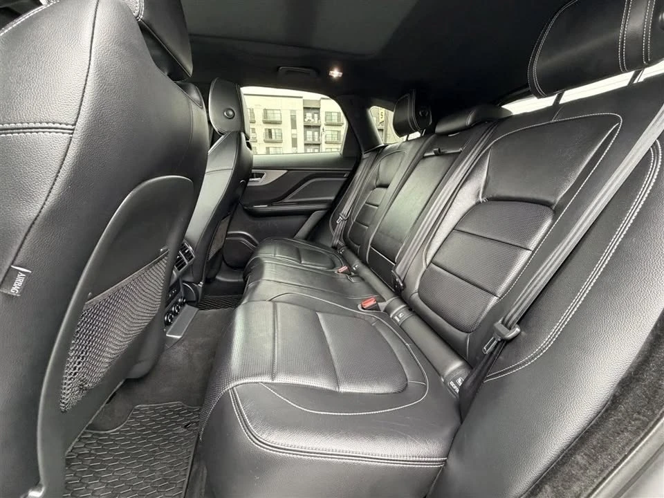 2017 Jaguar F-Pace - Image 5 of 14