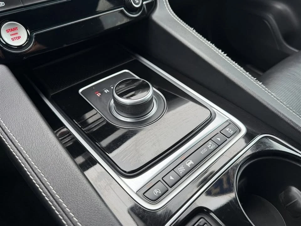 2017 Jaguar F-Pace - Image 12 of 14