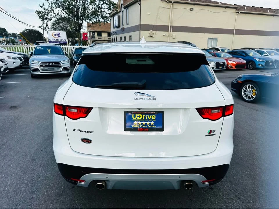 2017 Jaguar F-Pace - Image 8 of 20