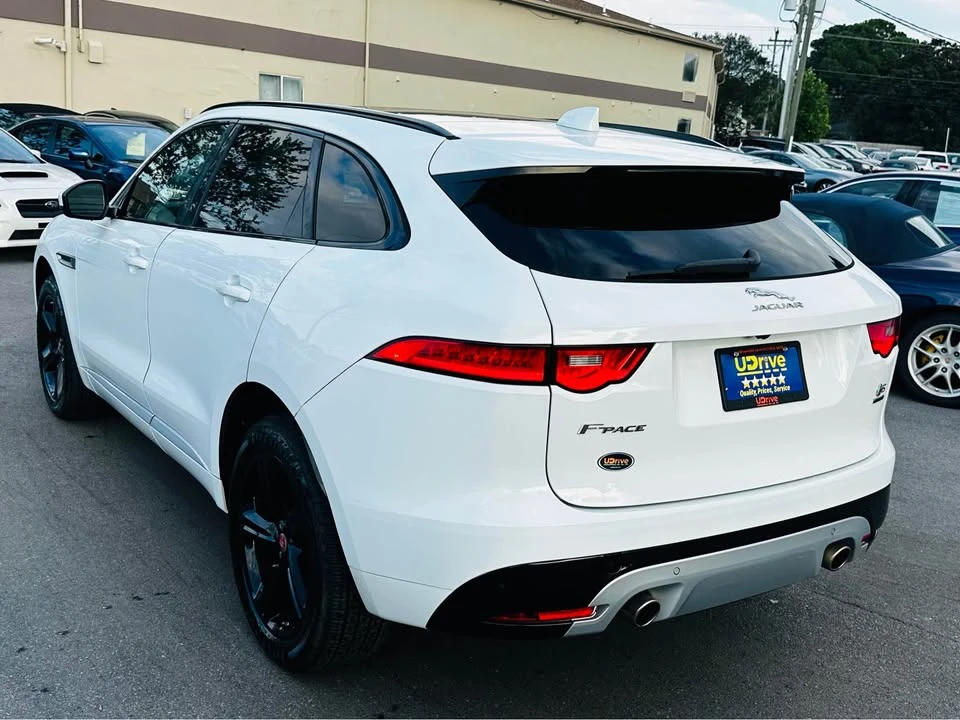 2017 Jaguar F-Pace - Image 5 of 20