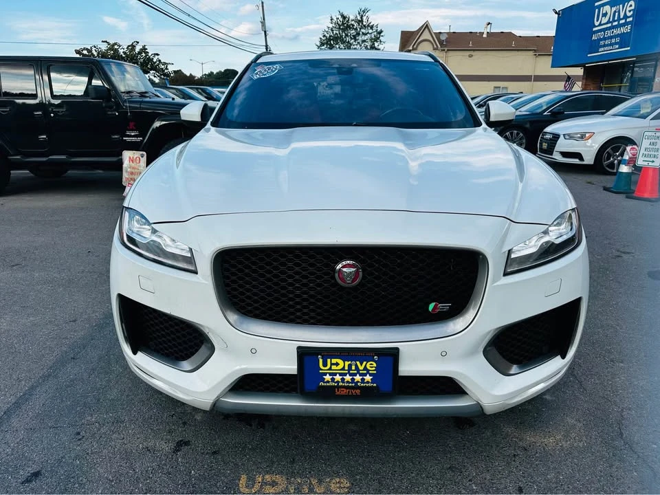 2017 Jaguar F-Pace - Image 2 of 20