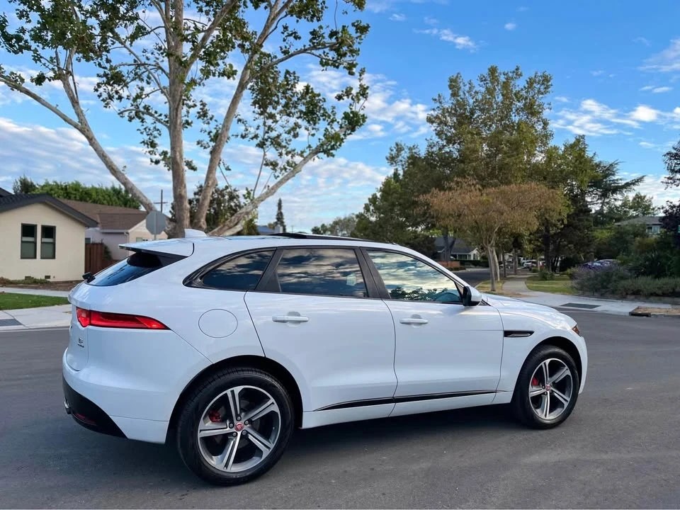 2017 Jaguar F-Pace - Image 7 of 18