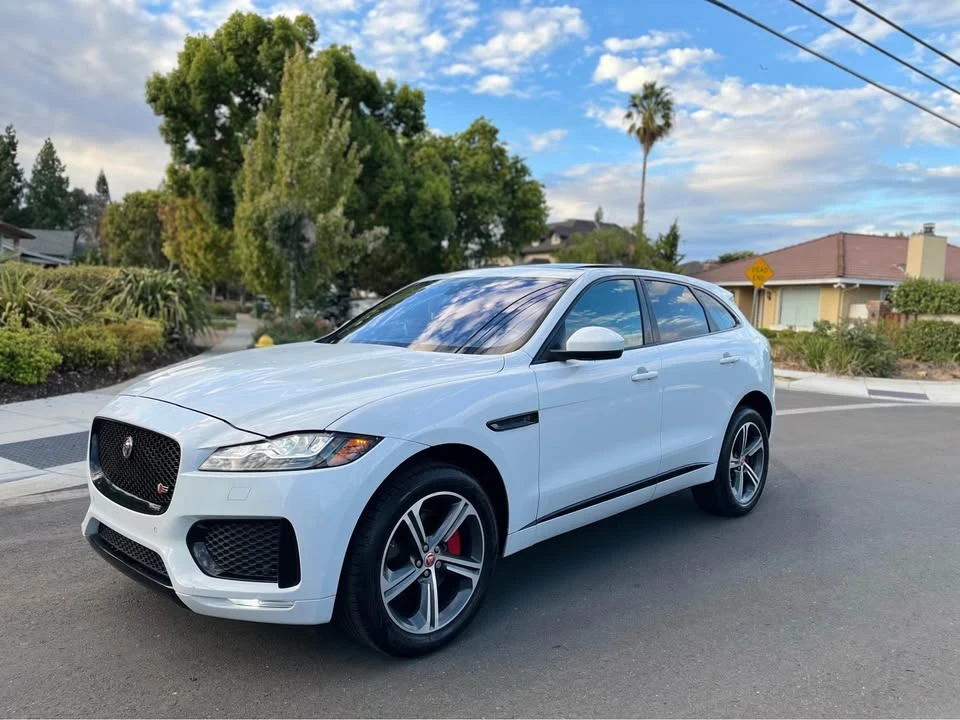2017 Jaguar F-Pace - Image 5 of 18