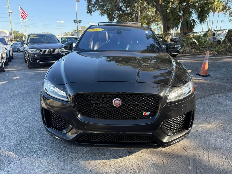 2017 Jaguar F-Pace - Image 8 of 11