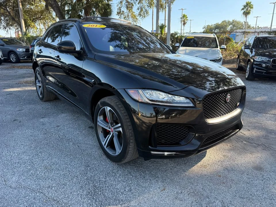2017 Jaguar F-Pace - Image 7 of 11