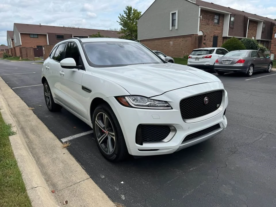 2017 Jaguar F-Pace - Image 3 of 20