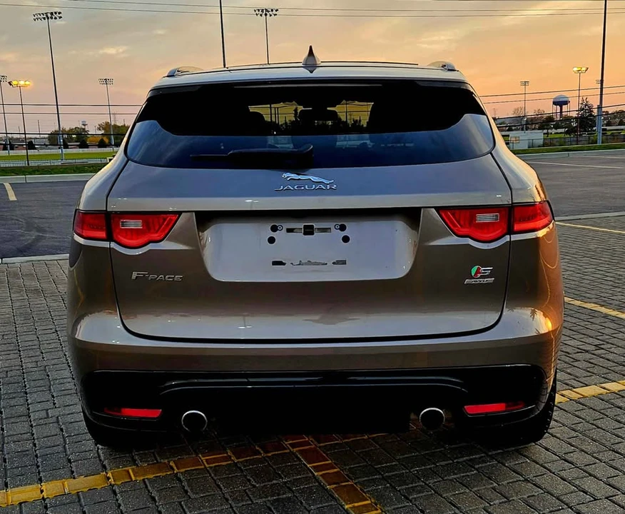 2017 Jaguar F-Pace - Image 6 of 19