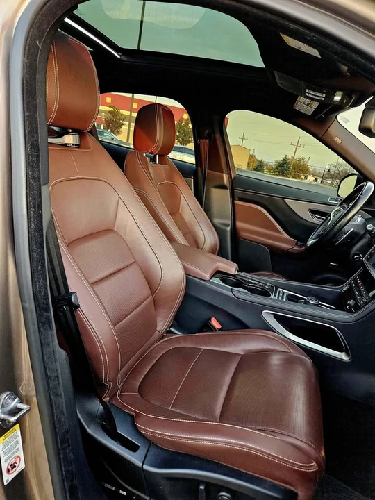 2017 Jaguar F-Pace - Image 9 of 19