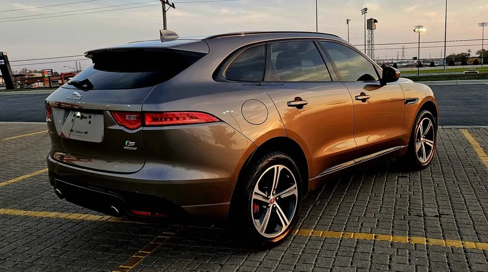 2017 Jaguar F-Pace - Image 17 of 19