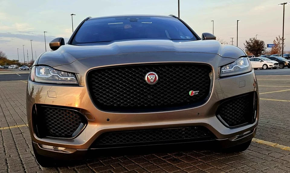 2017 Jaguar F-Pace - Image 12 of 19