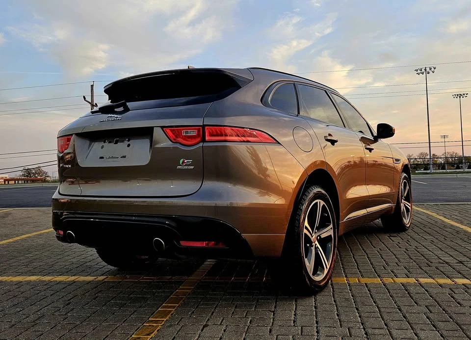 2017 Jaguar F-Pace - Image 7 of 19
