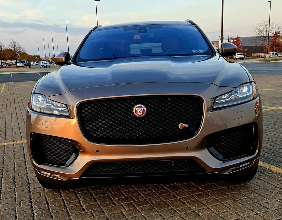 2017 Jaguar F-Pace - Image 5 of 19