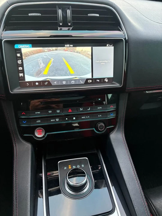 2017 Jaguar F-Pace - Image 8 of 17