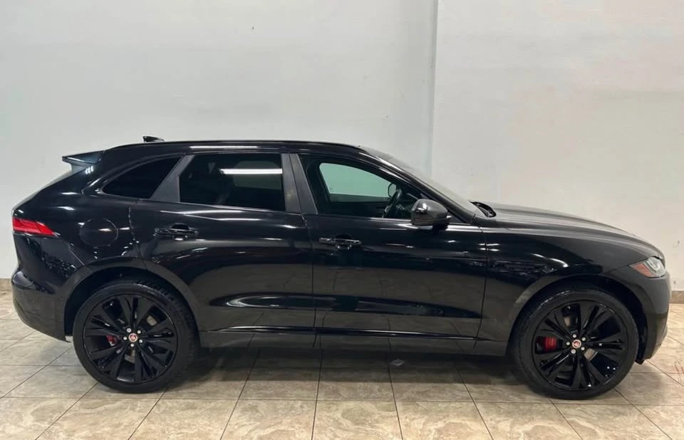2017 Jaguar F-Pace - Image 7 of 16