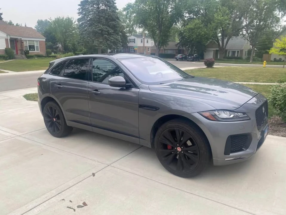 2017 Jaguar F-Pace - Image 2 of 6
