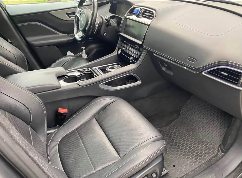 2017 Jaguar F-Pace - Image 5 of 6