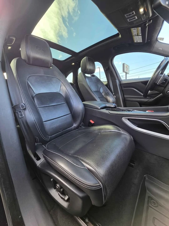 2017 Jaguar F-Pace - Image 11 of 19