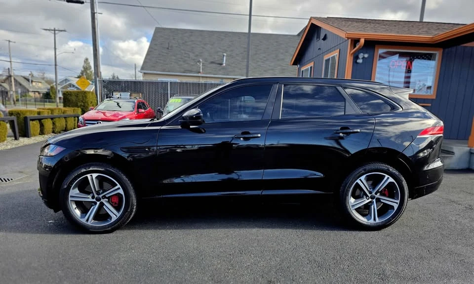 2017 Jaguar F-Pace - Image 2 of 19