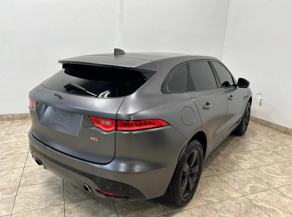 2017 Jaguar F-Pace - Image 4 of 10