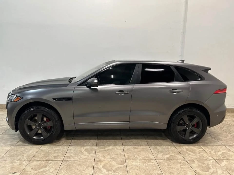 2017 Jaguar F-Pace - Image 2 of 10