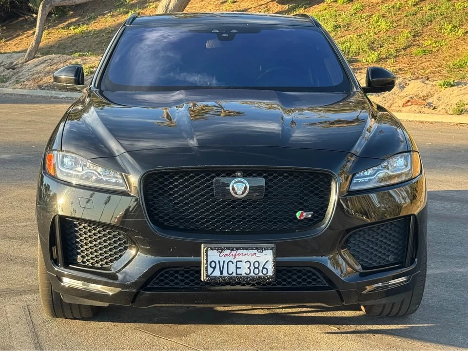 2017 Jaguar F-Pace - Image 3 of 16