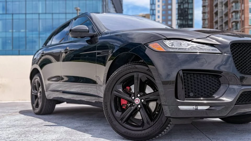 2017 Jaguar F-Pace - Image 5 of 20