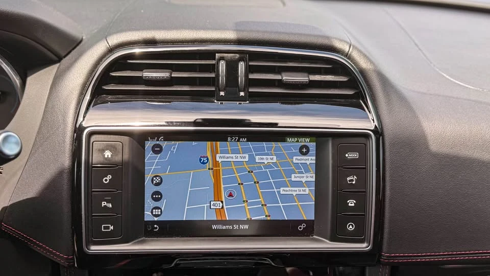 2017 Jaguar F-Pace - Image 17 of 20