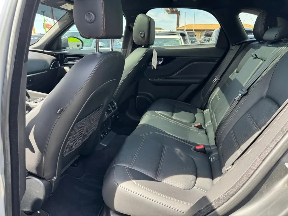 2017 Jaguar F-Pace - Image 9 of 13