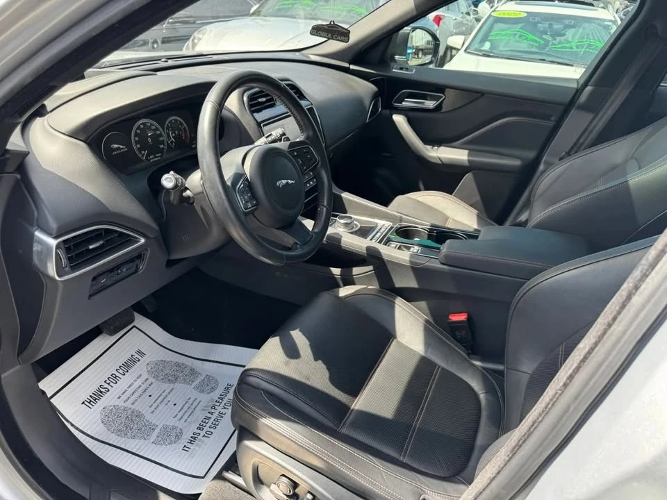 2017 Jaguar F-Pace - Image 7 of 13