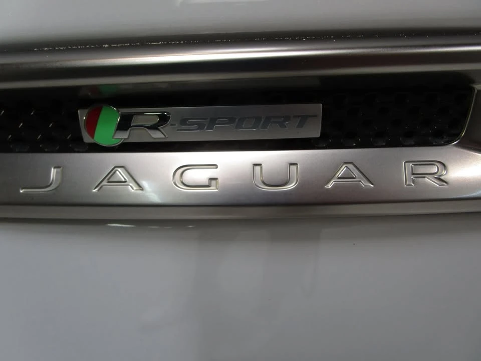 2017 Jaguar F-Pace - Image 9 of 20