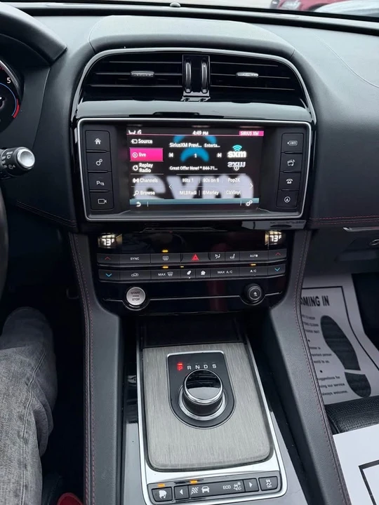 2017 Jaguar F-Pace - Image 12 of 12