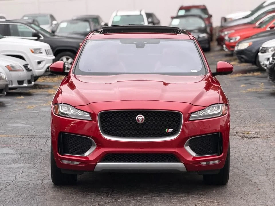 2017 Jaguar F-Pace - Image 2 of 12