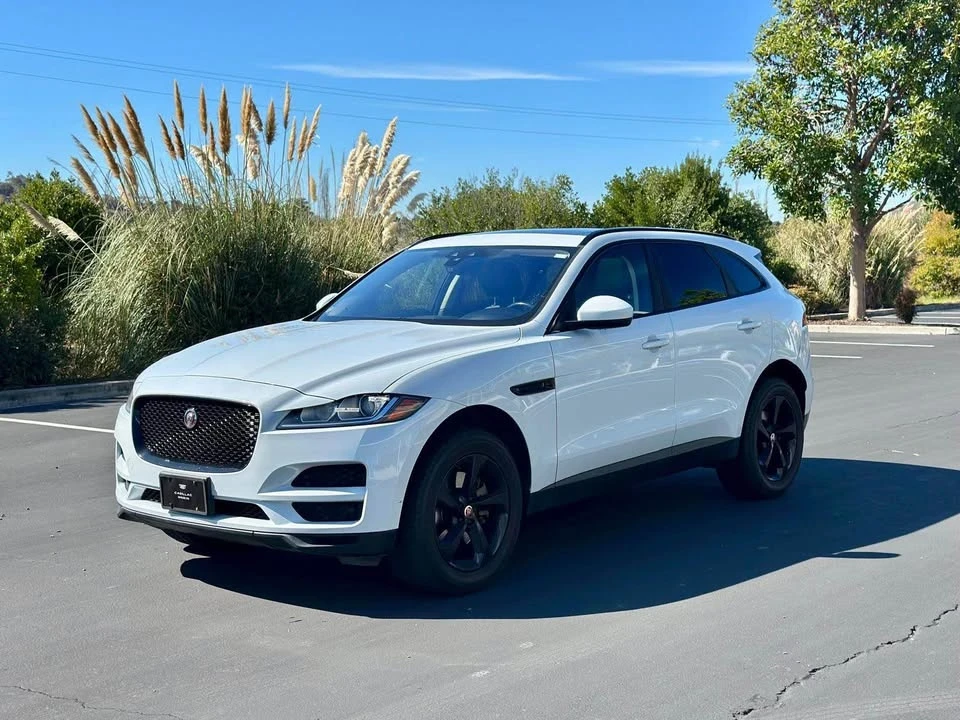 2017 Jaguar F-Pace - Image 5 of 10