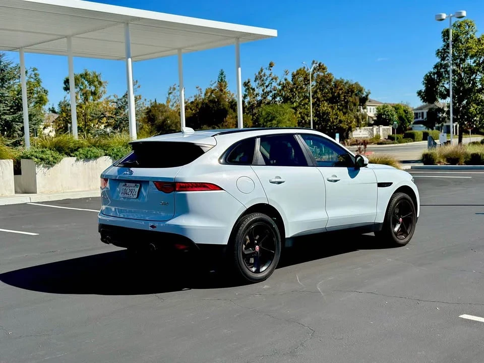 2017 Jaguar F-Pace - Image 3 of 10