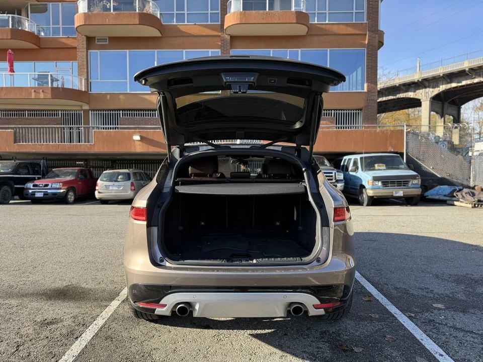 2017 Jaguar F-Pace - Image 7 of 19